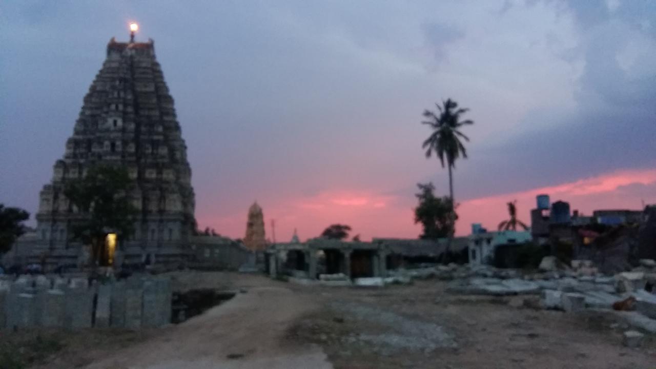 Riverside Homestay Hampi Esterno foto