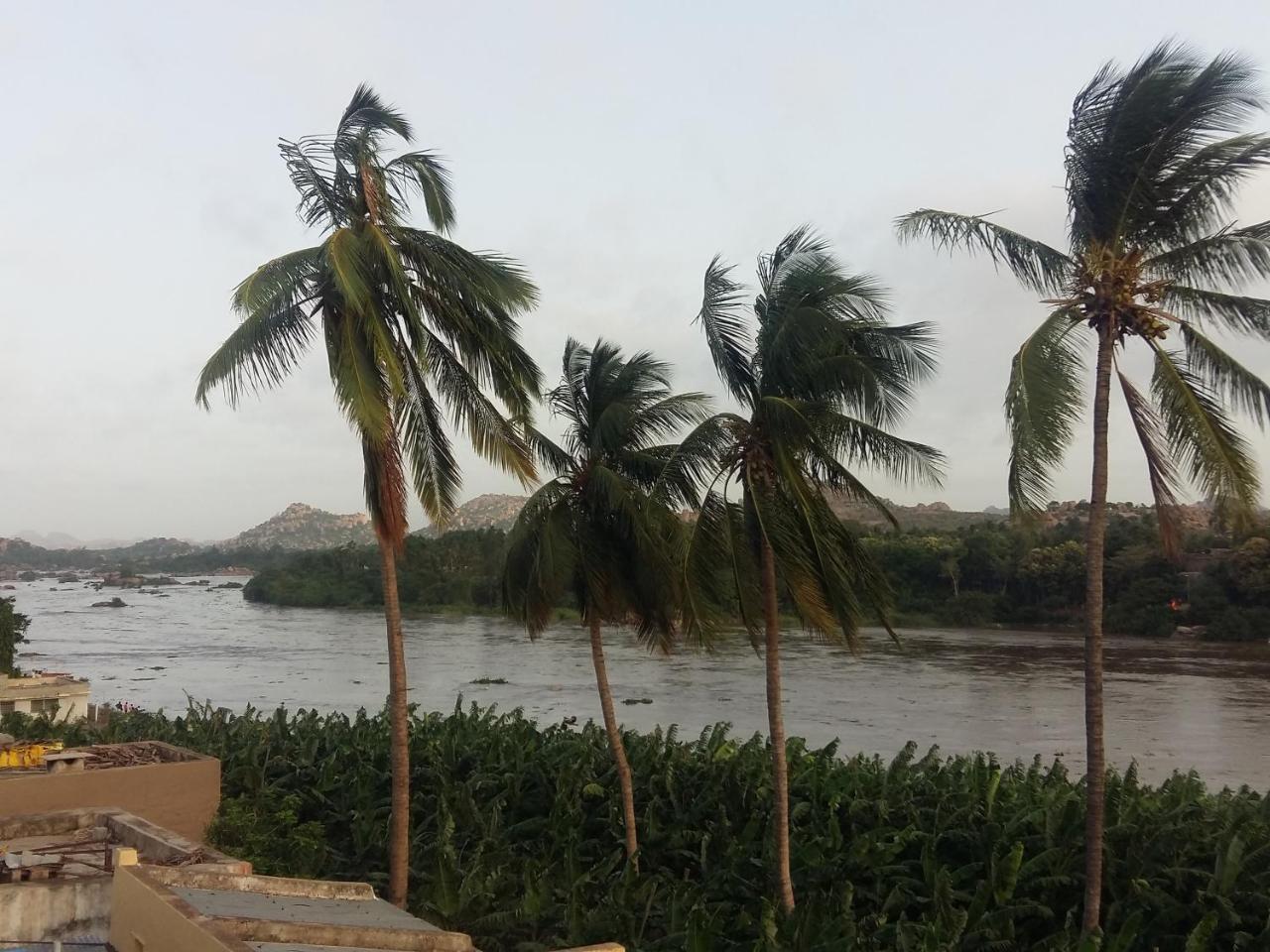 Riverside Homestay Hampi Esterno foto