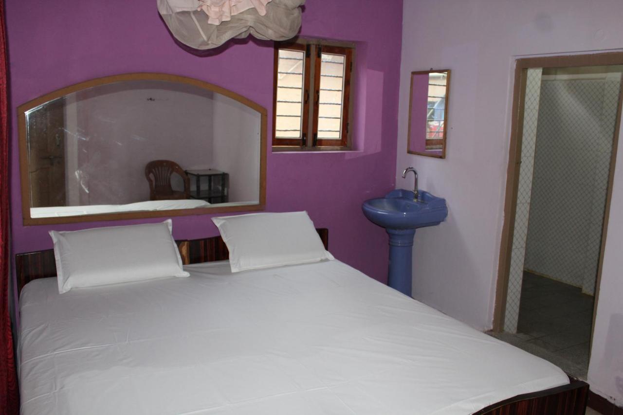 Riverside Homestay Hampi Esterno foto